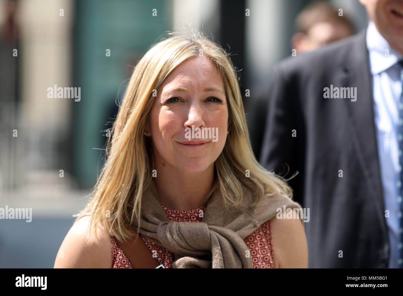 Pic muestra: Alto Tribunal de Londres Joanna Gosling presentadores de la BBC Tim Wilcox, Joanna Gosling y David Eades en la Corte hoy pic por Gavin Rodgers/PI Foto de stock