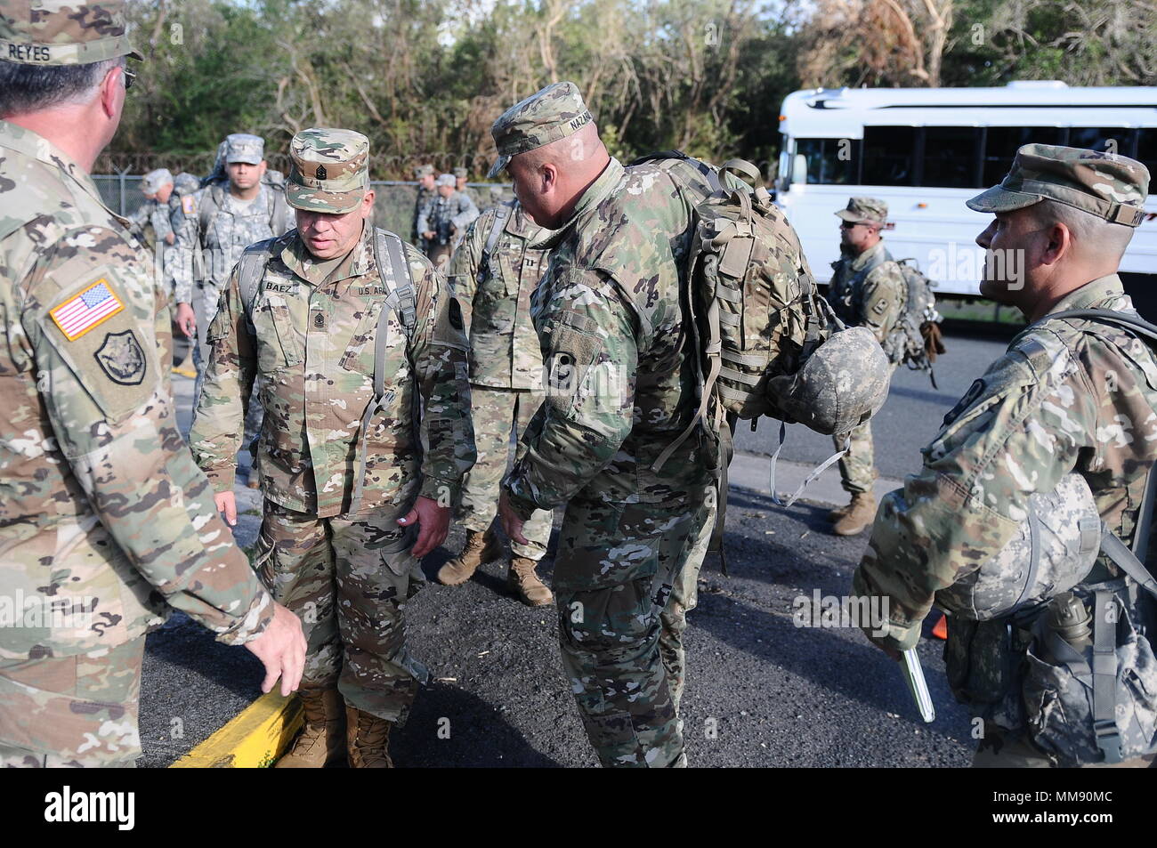Soldados de la 1/65ª Regimiento de Infantería, 92ª Brigada de Policía  Militar de la Guardia Nacional de Puerto Rico, fueron movilizados, 16 de  septiembre, Santo Tomás y Santa Cruz, desde la base