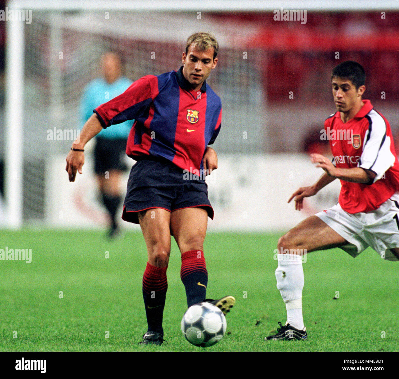 Fútbol: Torneo de Amsterdam Amsterdam Arena, los Países Bajos, 3.8.2000,  Arsenal vs FC Barcelona --- GABRI (BarÃ§a) gegen SILVINHO Fotografía de  stock - Alamy