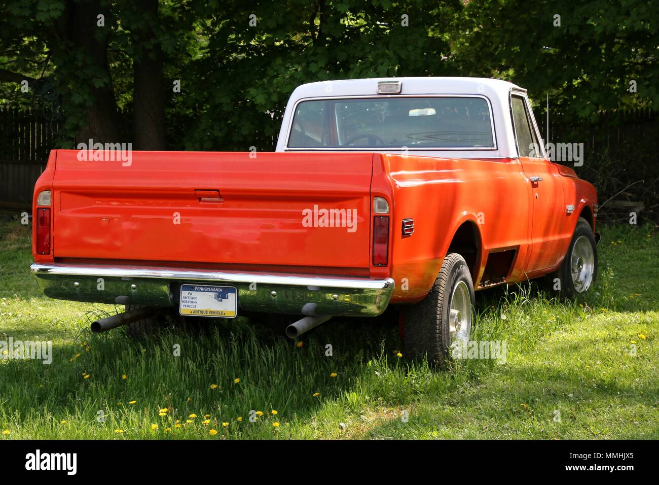 La antigua camioneta pick-up Fotografía de stock - Alamy