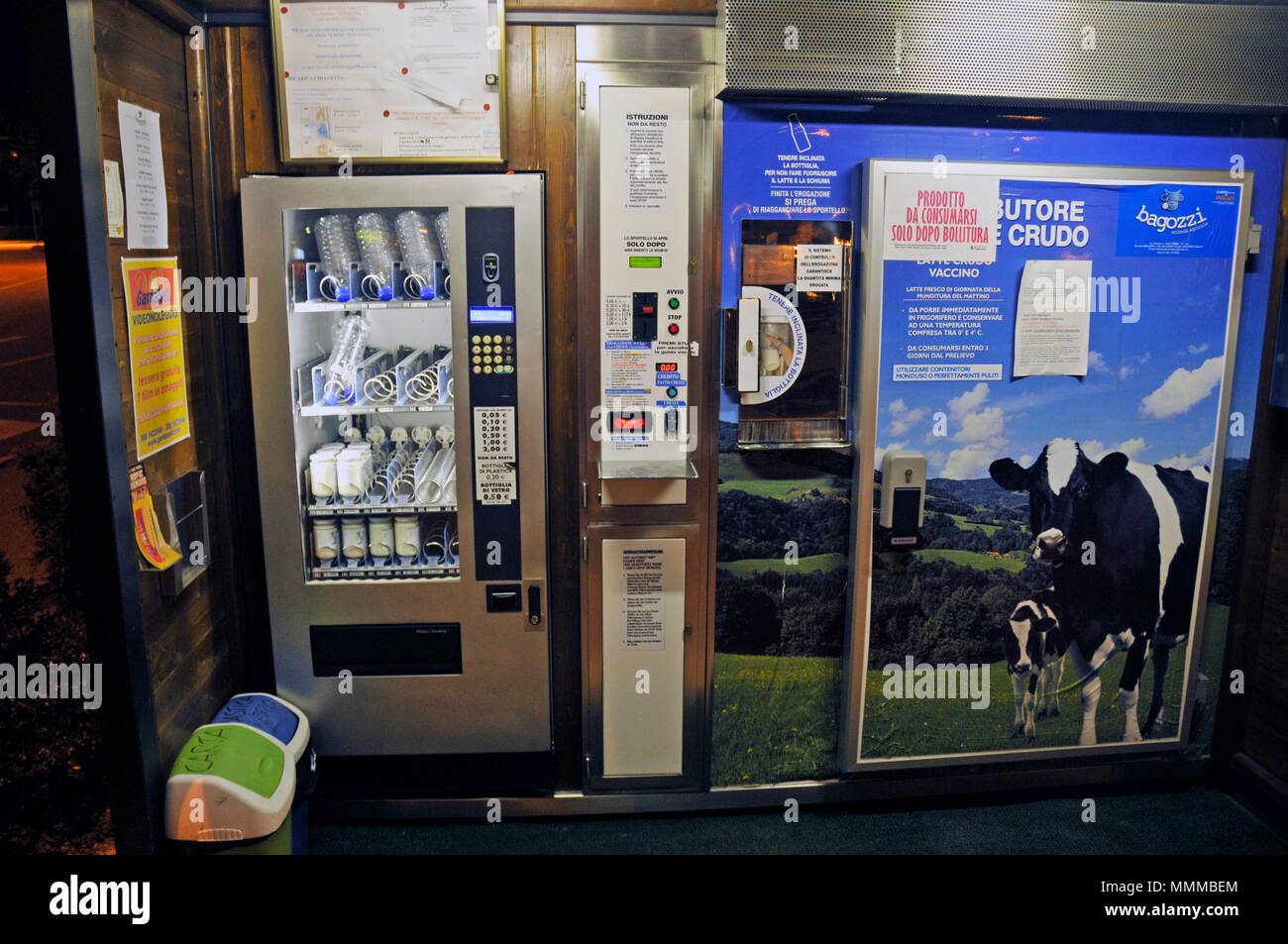 Máquina expendedora de leche fotografías e imágenes de alta resolución -  Alamy