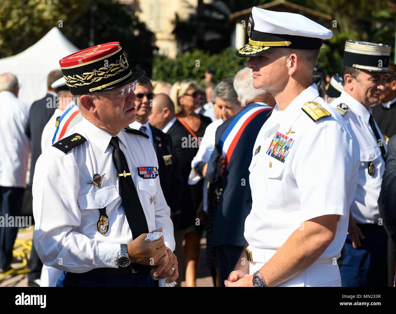 U S Sailors Right Assigned Naval Fotos E Imagenes De Stock Pagina 2 Alamy U S Sailors Right Assigned Naval Fotos E Imagenes De Stock Pagina 2 Alamy