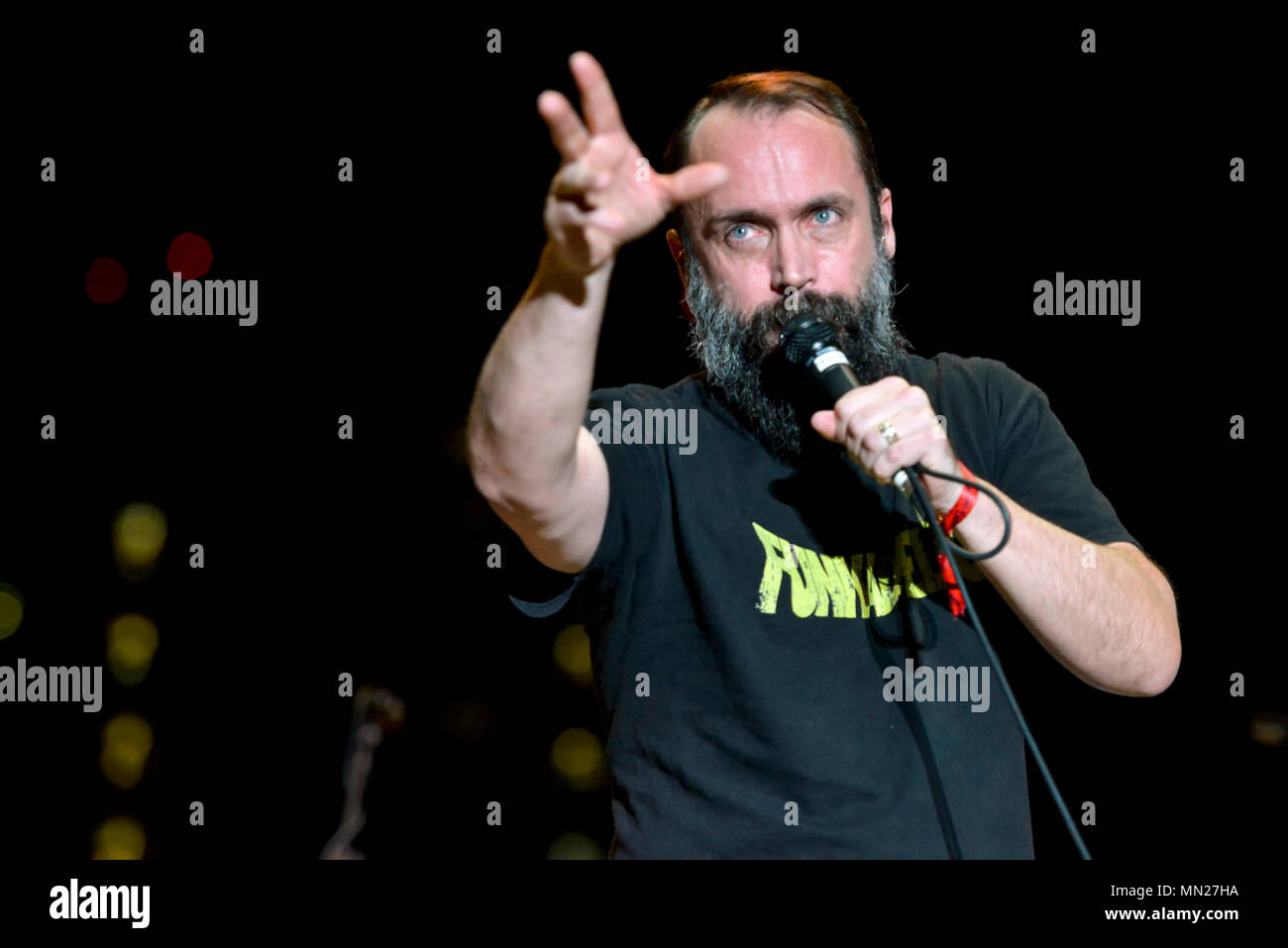 Las Vegas, Nevada, 20 de abril de 2018 - El cantante para el embrague en el escenario en la segunda reunión anual de la Liga Rageous, dos días de festival de música heavy metal. Foto de stock