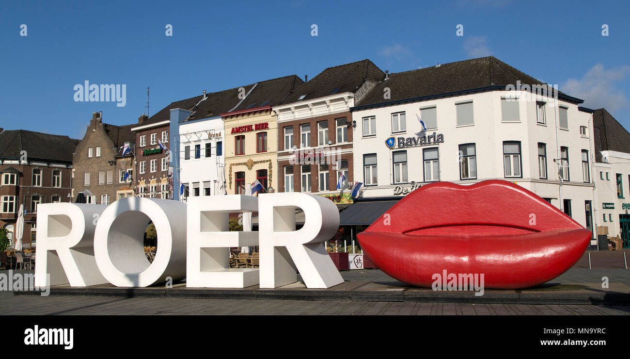 Firmar en la ciudad de Roermond, en la región de Limburgo de los Países Bajos. Los labios representa la palabra holandesa 'Mond' que significa boca. Foto de stock