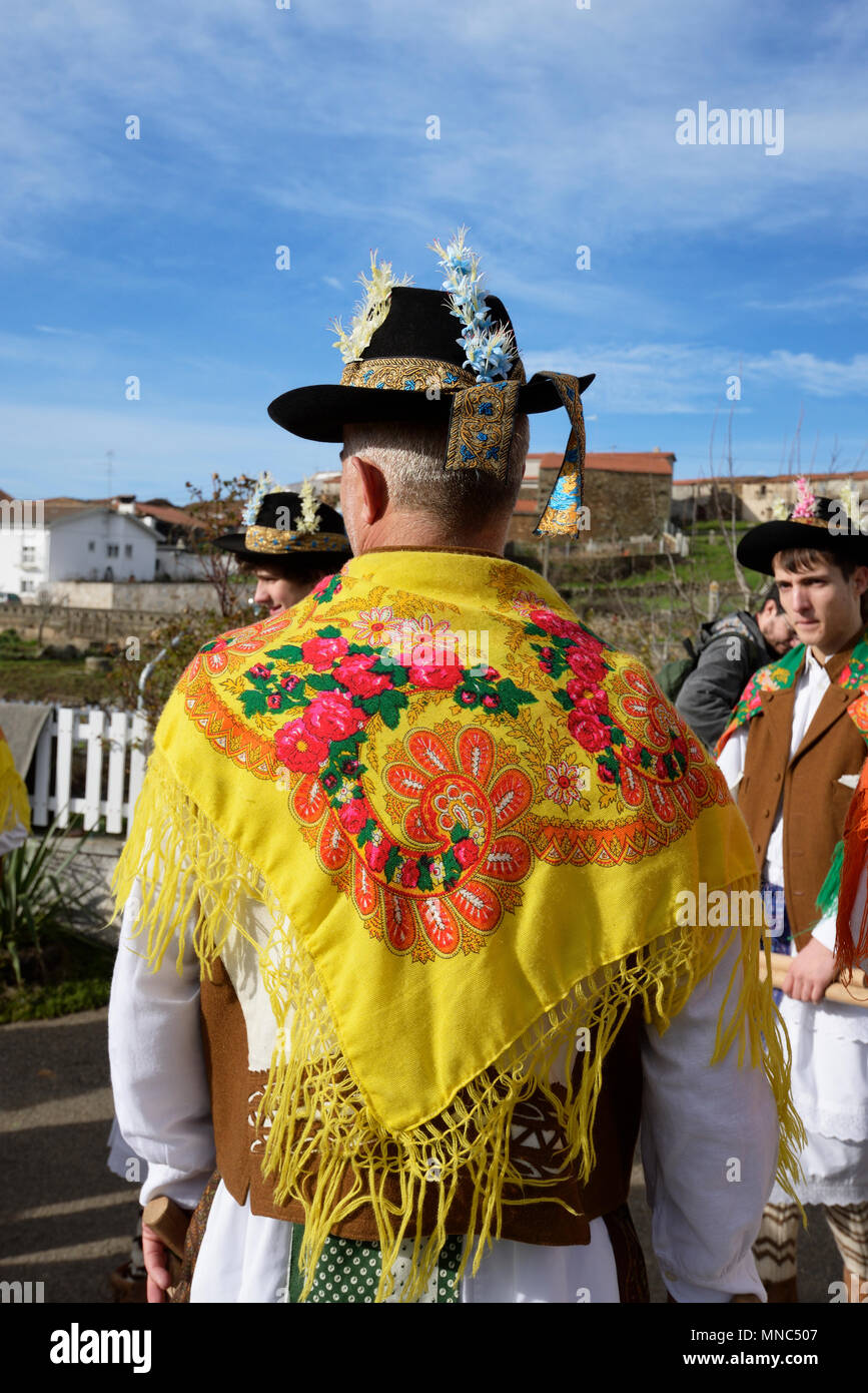 Grupos traje fotografías e imágenes de alta resolución - Alamy