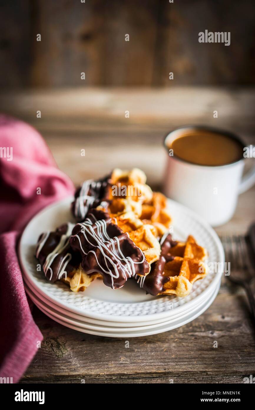 Waffles belgas con chocolate Foto de stock