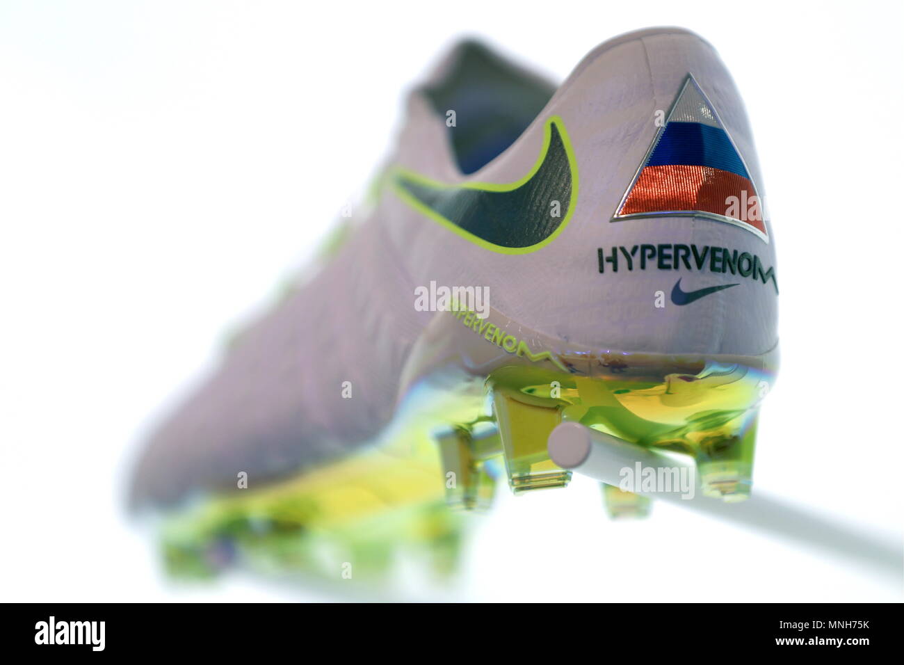 nuevos zapatos de futbol nike 2018