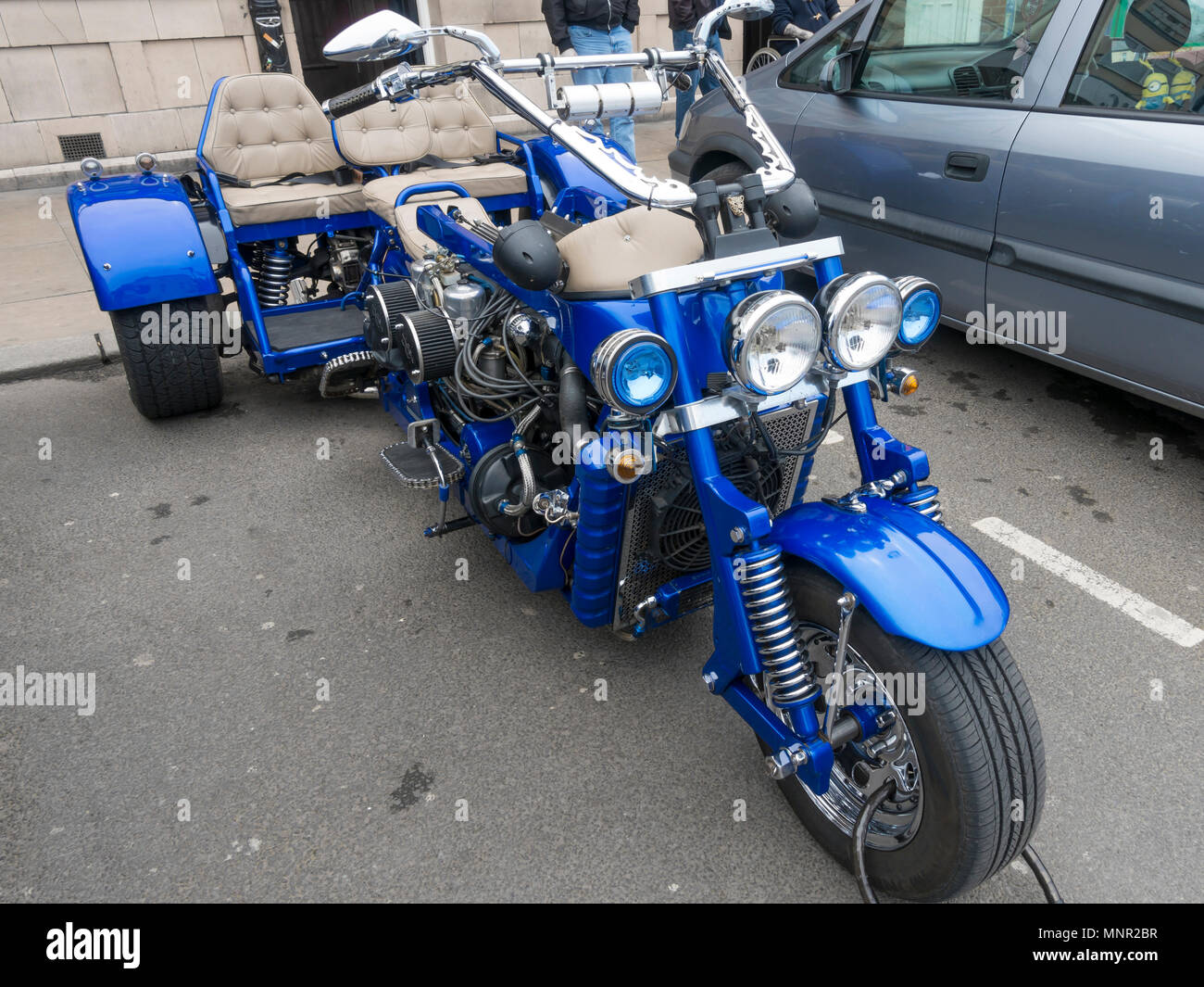 Triciclo motor personalizado fotografías e imágenes de alta resolución -  Alamy