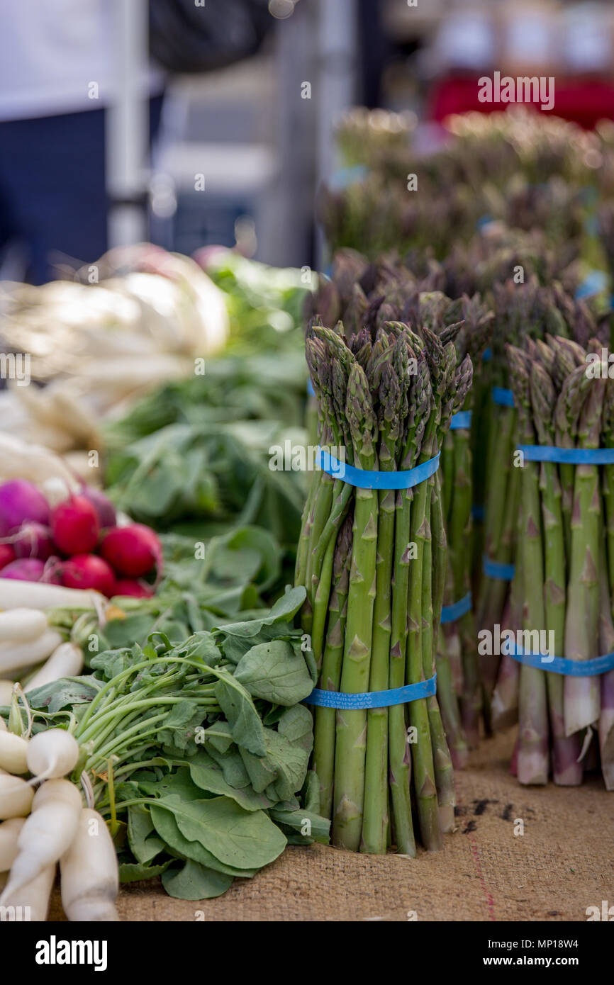 Mercado de agricultores de la comunidad fotografías e imágenes de alta