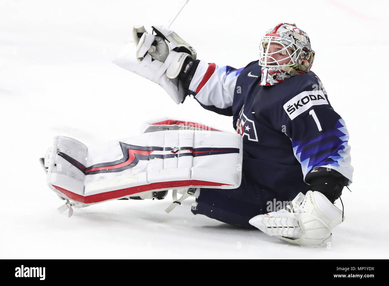 Copenhague, Dinamarca. 20 de mayo de 2018. Copenhague, Dinamarca - 20 de mayo de 2018: Los Estados Unidos Keith Kinkeid goaltender en sus 2018 Campeonato del Mundo de hockey hielo IIHF medalla de bronce contra Canadá en Royal Arena. Anton Novoderezhkin/TASS Crédito: Agencia de Noticias ITAR-TASS/Alamy Live News Foto de stock