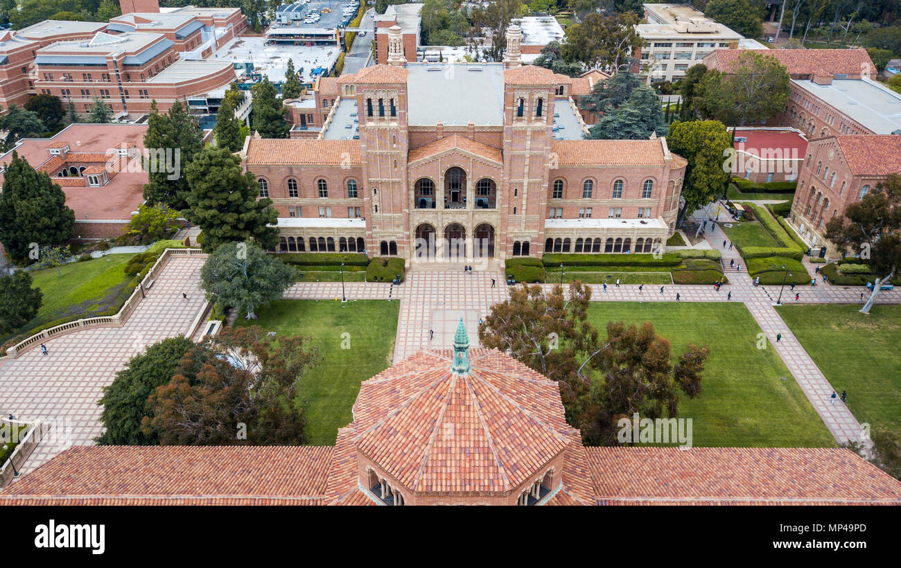 Royce Hall, Dickson Corte, campus de UCLA, Universidad de California en Los Angeles, California Foto de stock