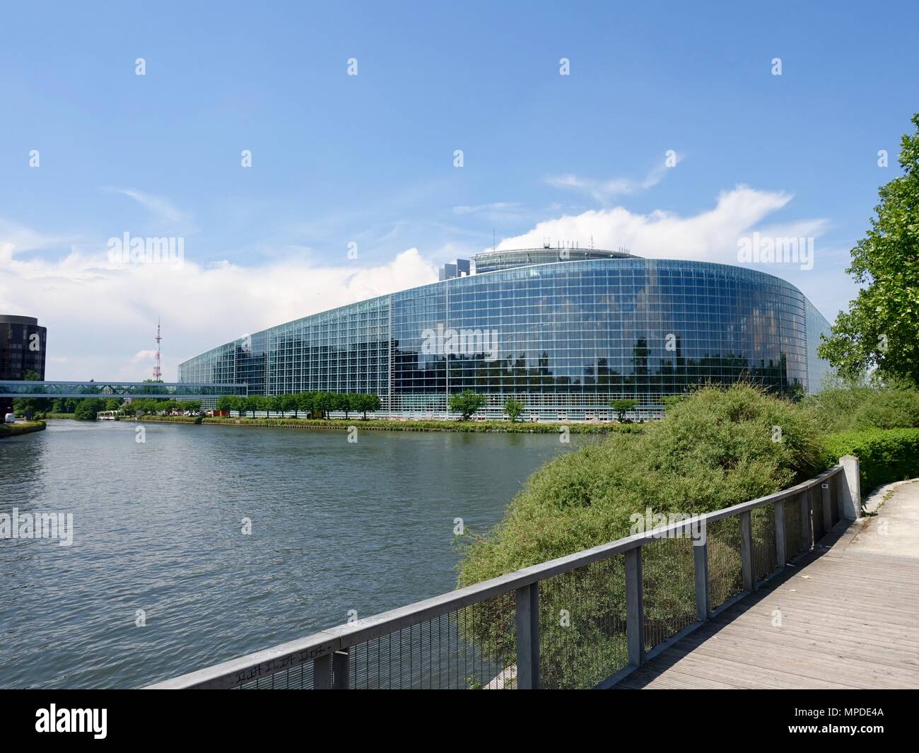 El Parlamento Europeo, el edificio Louise Weiss, Wacken, Estrasburgo, Francia Foto de stock