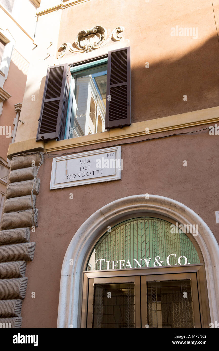Tienda TIFFANY via Condotti Roma Italia Foto de stock