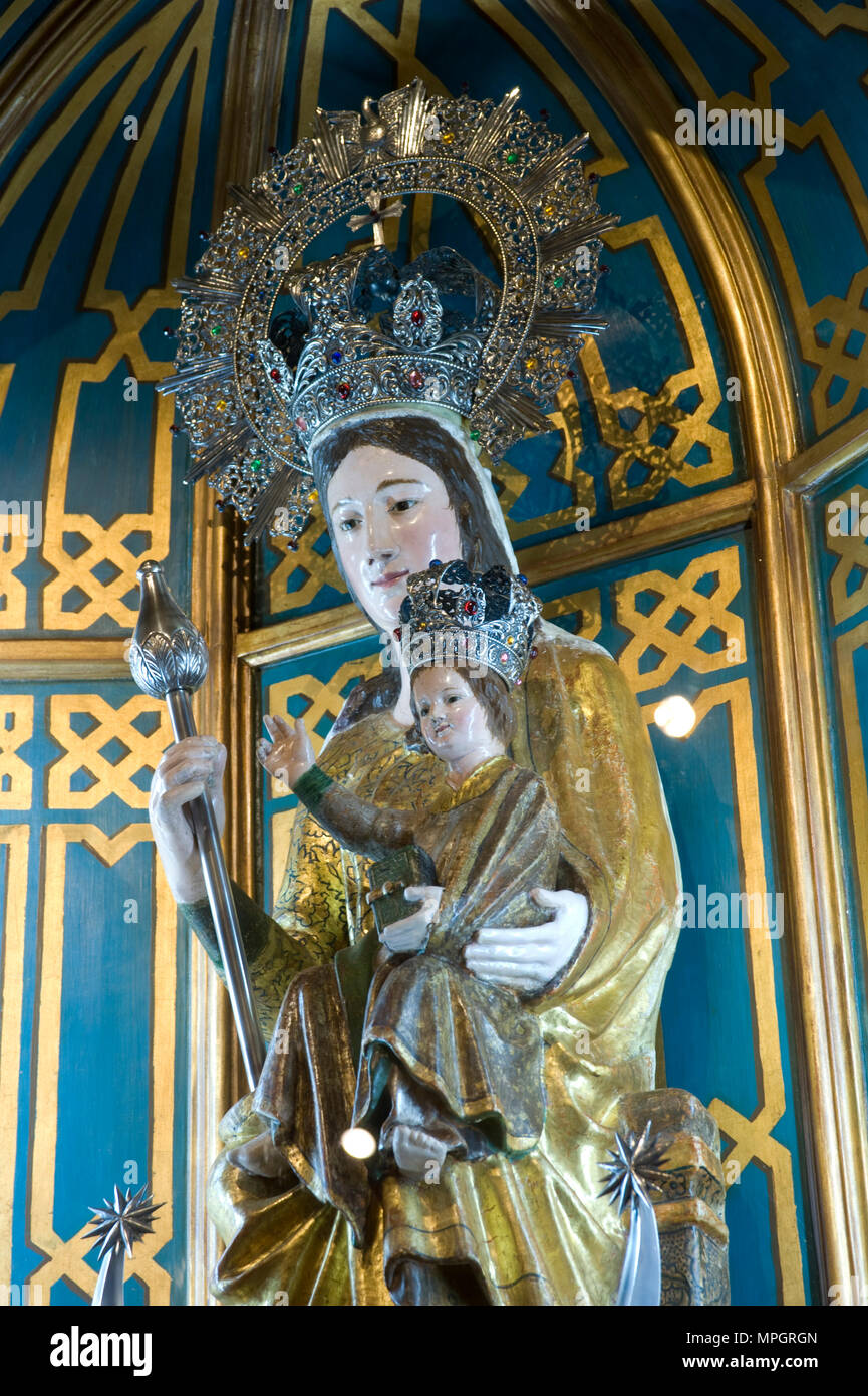 Iglesia de San Juan Bautista. Virgen de la Cuesta. Hita, Guadalajara, España. Foto de stock