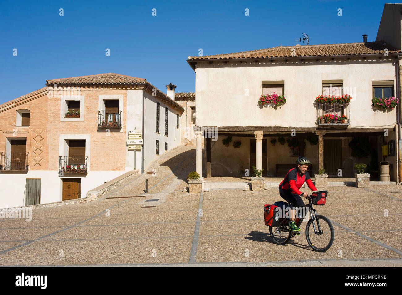 La Plaza Mayor o del Arcipreste de Hita, Guadalajara, España. Plaza Principal. Foto de stock