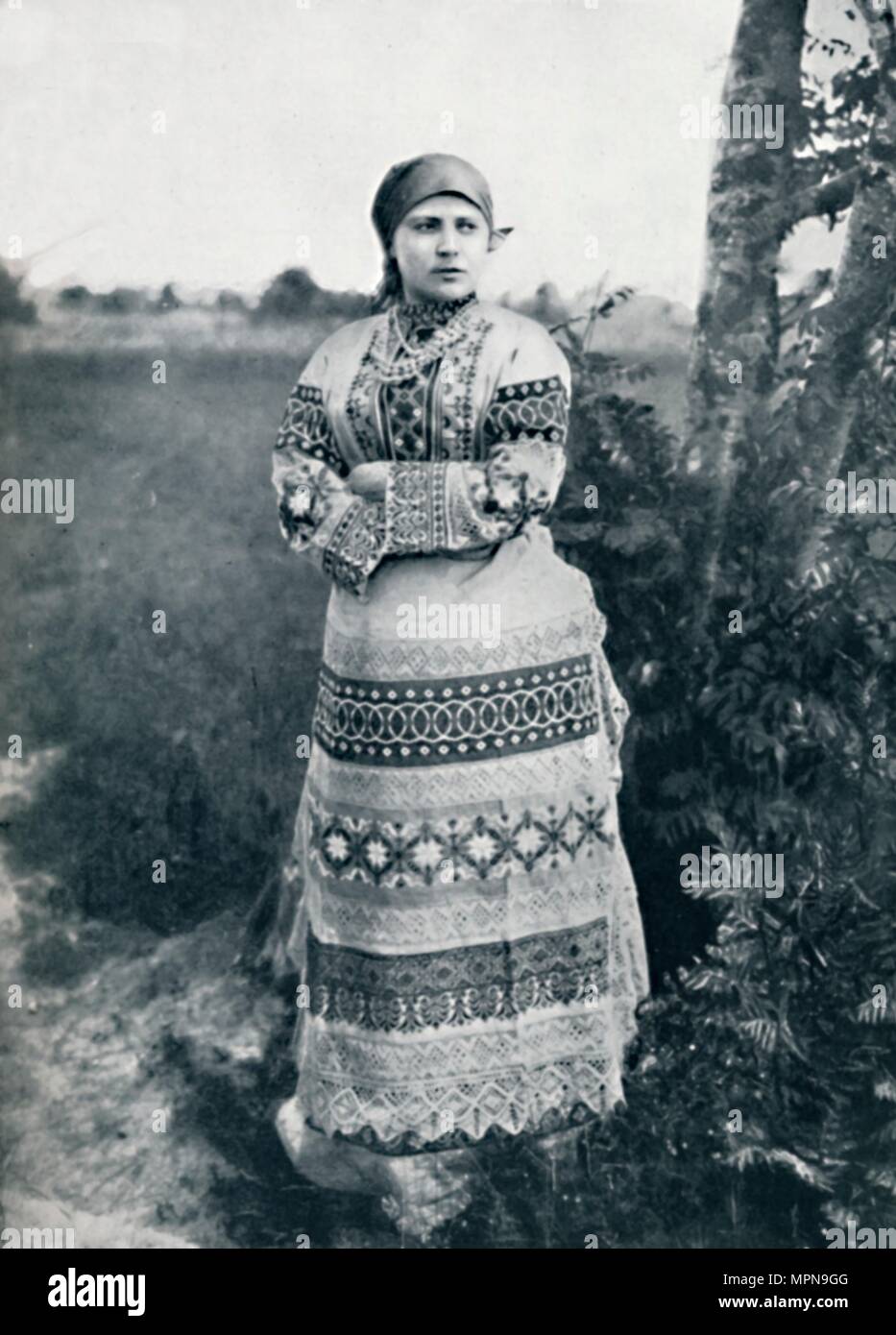 Traje de campesino ruso fotografías e imágenes de alta resolución - Alamy