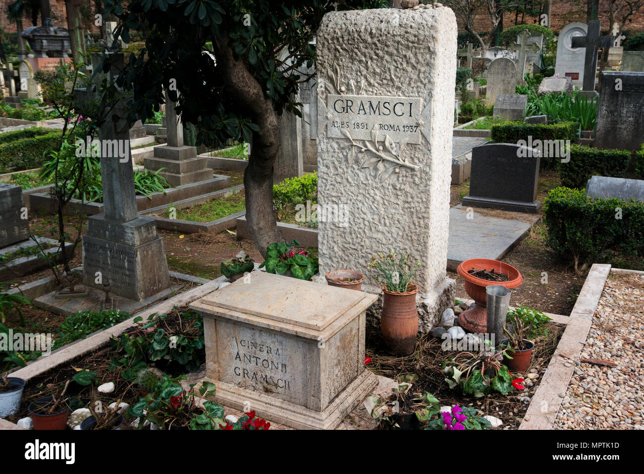 La tumba de Antonio Gramsci - Roma Foto de stock