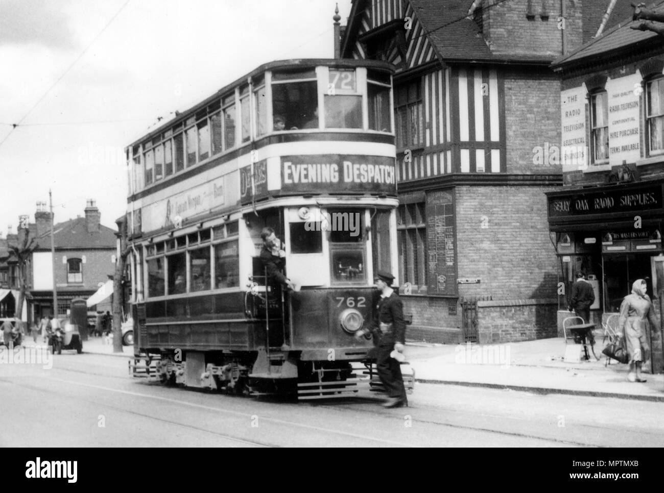 Birmingham Corporation en tranvía en Selly Oak, Birmingham, Reino Unido, 1952 Foto de stock