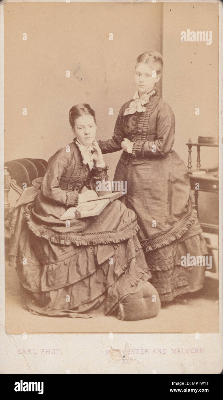 Worcester & Malvern CDV (carte de visite) de dos Victorian Ladies, Helen Smith y Mary Smith Foto de stock