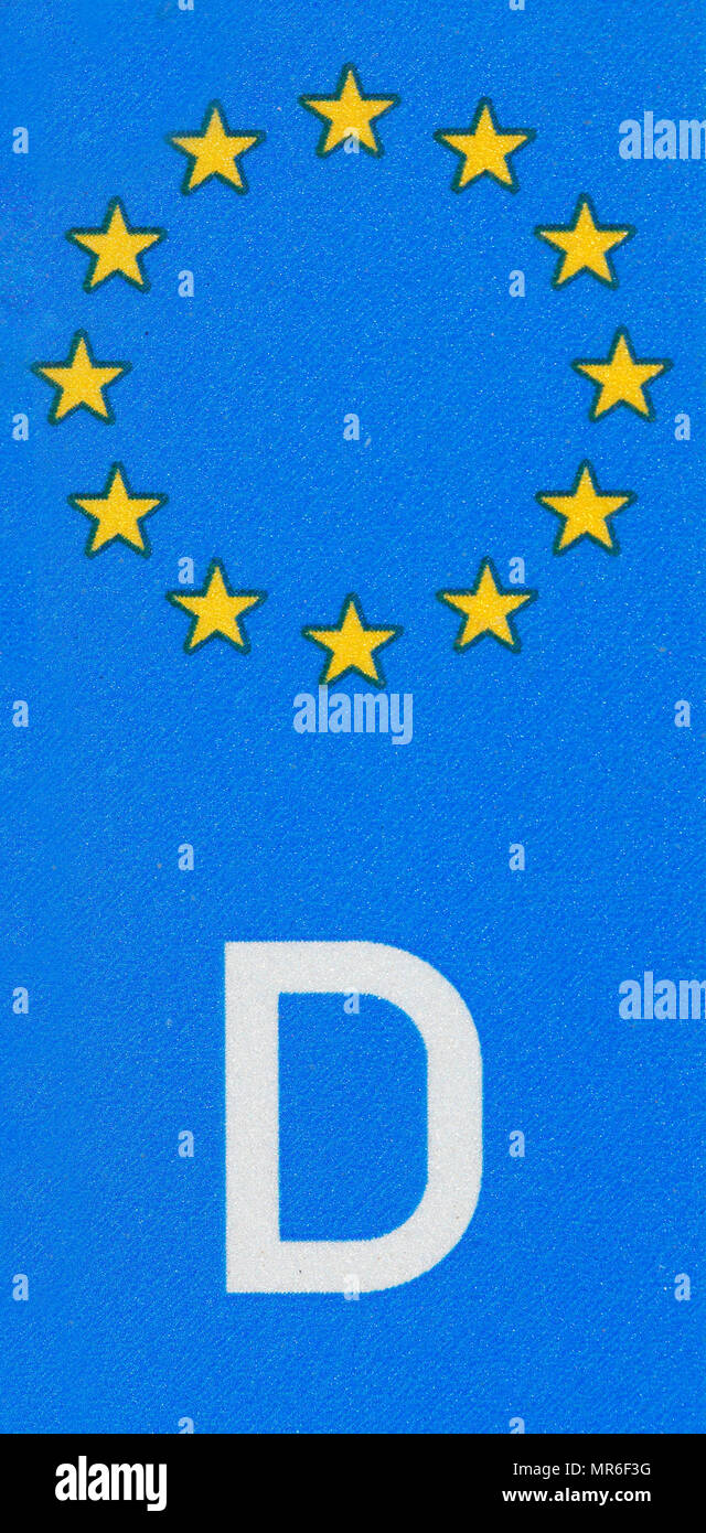 Detalle de código de país, D para Alemania con corona de doce estrellas de cinco puntas de oro, símbolo de la Unión Europea, sobre la placa de licencia, Alemania Foto de stock