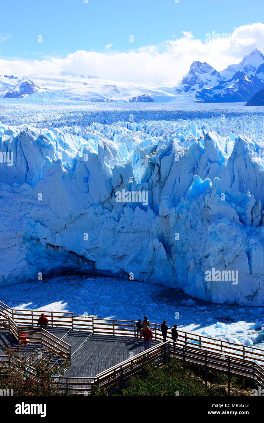 El Mirador Del Glaciar Perito Moreno Parque Nacional Los Glaciares El Calafate Provincia De Santa Cruz Argentina Fotografia De Stock Alamy El Mirador Del Glaciar Perito Moreno Parque Nacional Los Glaciares El Calafate Provincia De Santa Cruz Argentina Fotografia De Stock Alamy