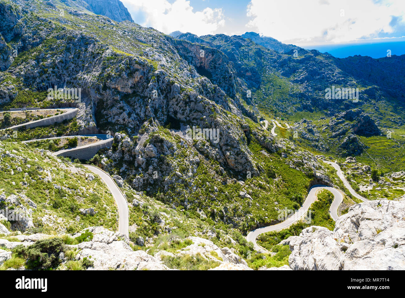 El puerto de Sa Calobra - hermosa costa y el paisaje de la calle Mallorca,  España Fotografía de stock - Alamy