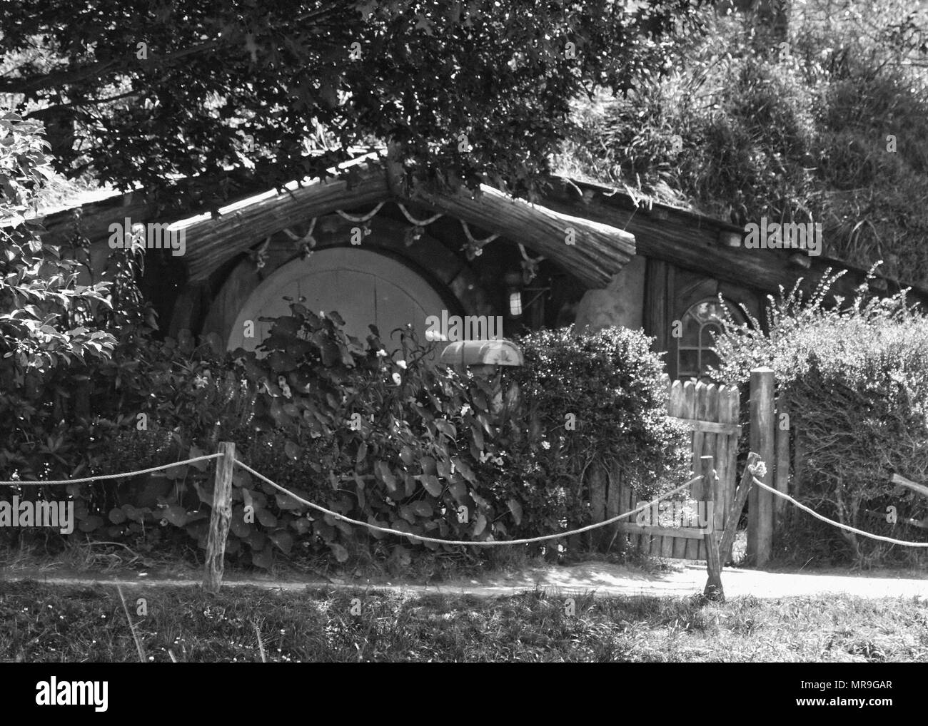 Agujero hobbit en Hobbiton, Nueva Zelanda Foto de stock