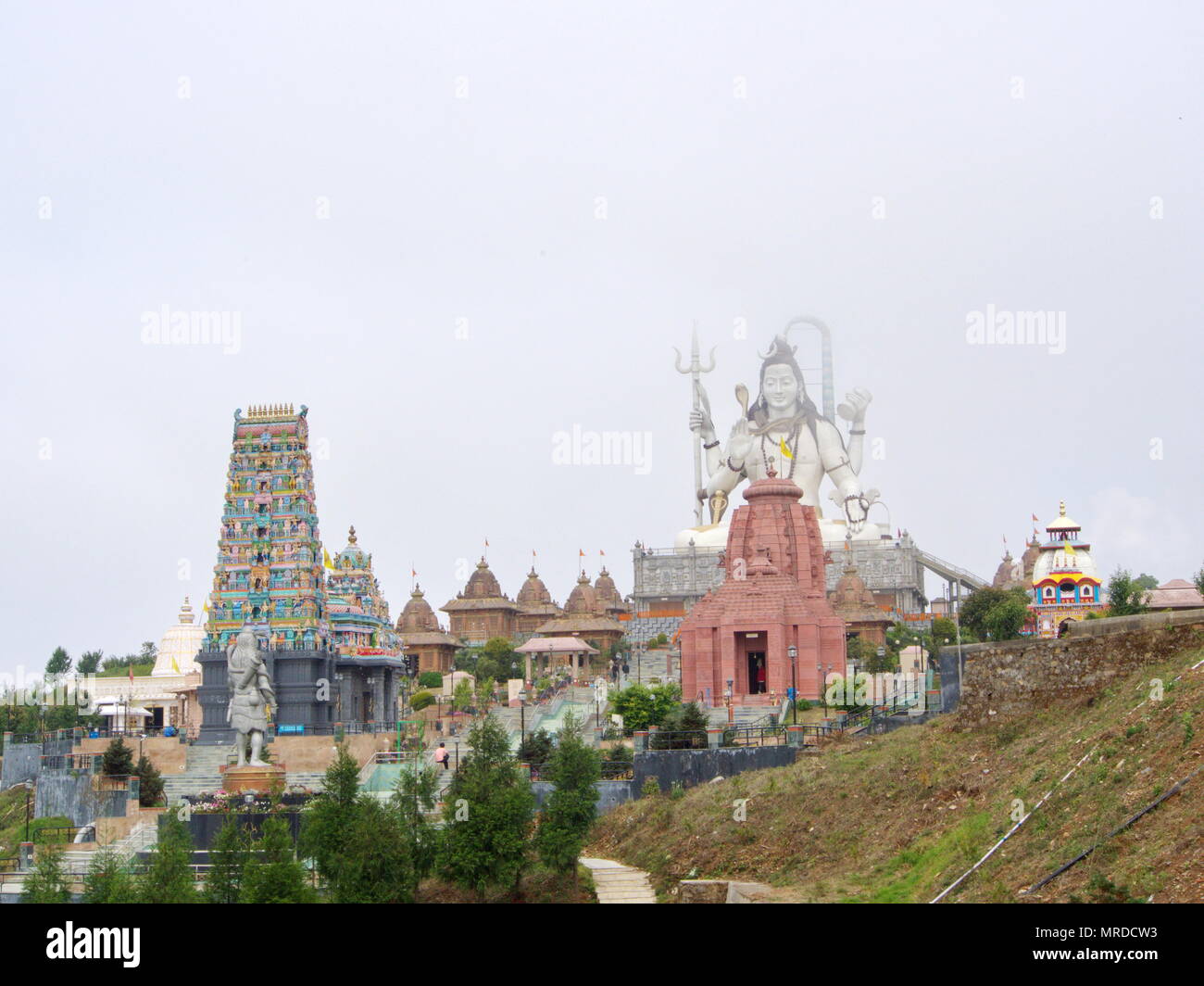 Estatua del dios hindú Ramayana Namchi, ciudad del estado de Sikkim en la India, 15 de abril de 2013. Foto de stock