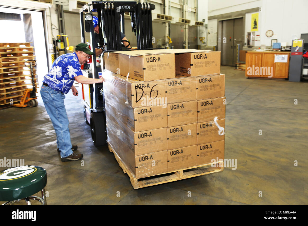 Food service technician fotografías e imágenes de alta resolución - Página  6 - Alamy