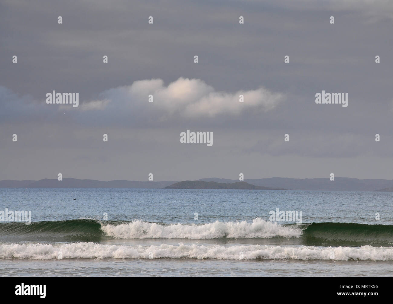 Una onda Achinaird Sutherland Foto de stock