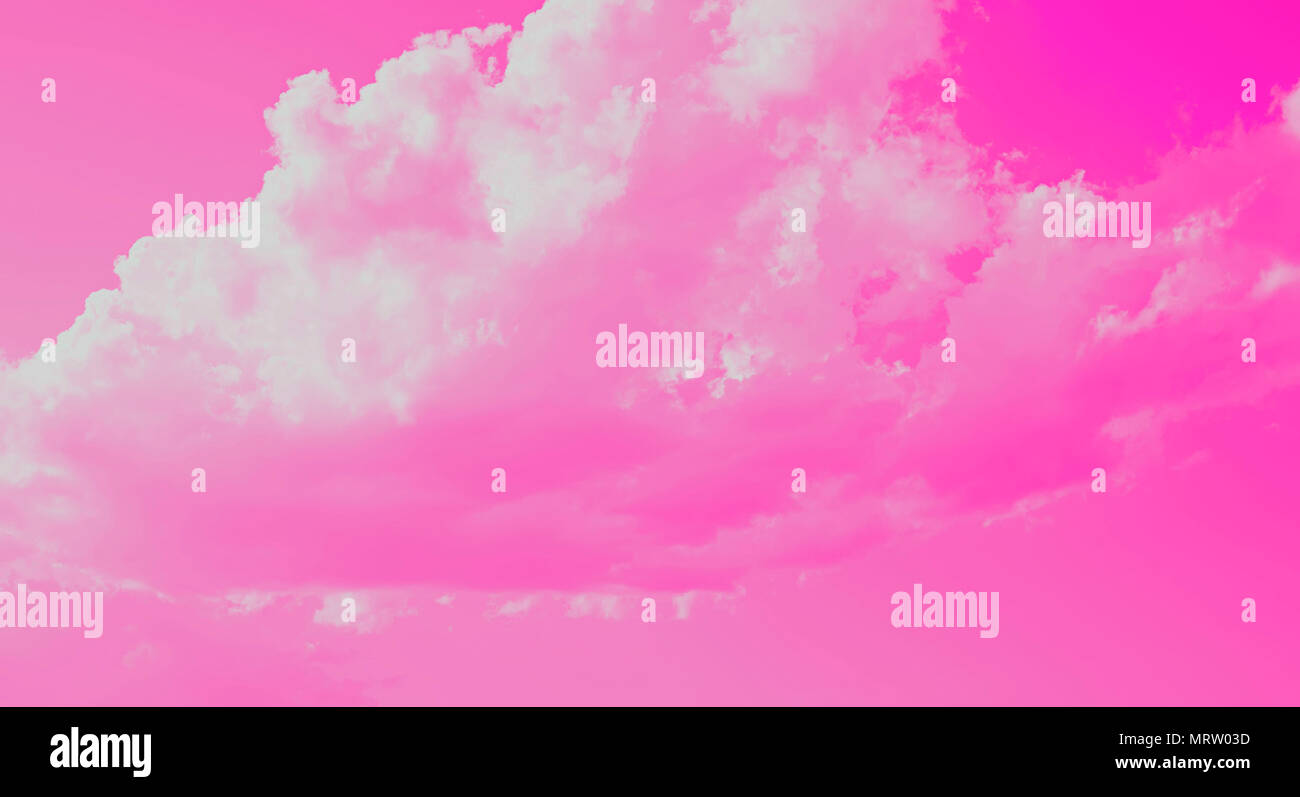 Banner de desenfoque de fondo natural natural rosa el cielo y las nubes.  Efecto acuarela borrosa. Fondo de fantasía surrealismo Fotografía de stock  - Alamy