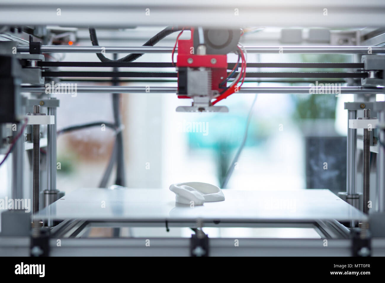 State-of-the-art impresora 3D para crear un nuevo modelo 3D Fotografía - Alamy