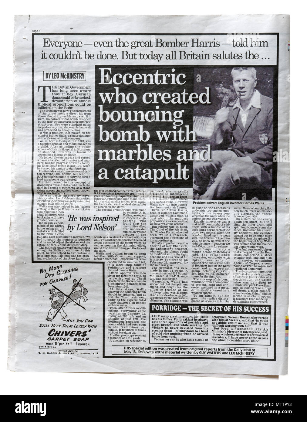 Una reproducción del Daily Mail del 18 de mayo de 1943 con un artículo sobre Barnes Wallis, inventor de la bomba de rebote Foto de stock