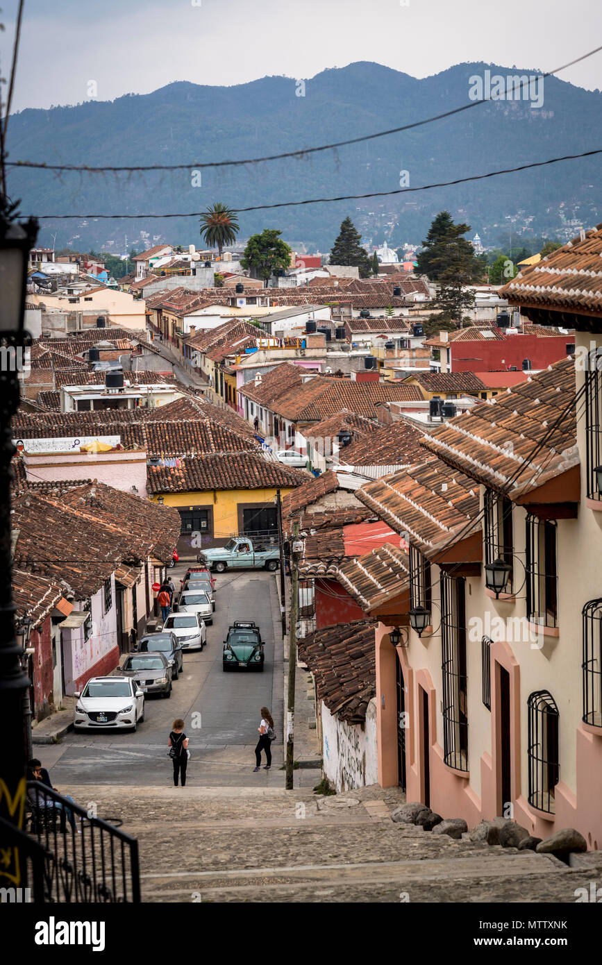 Los tejados del centro histórico de la ciudad, San Cristóbal de las Casas,  Chiapas, México Fotografía de stock - Alamy