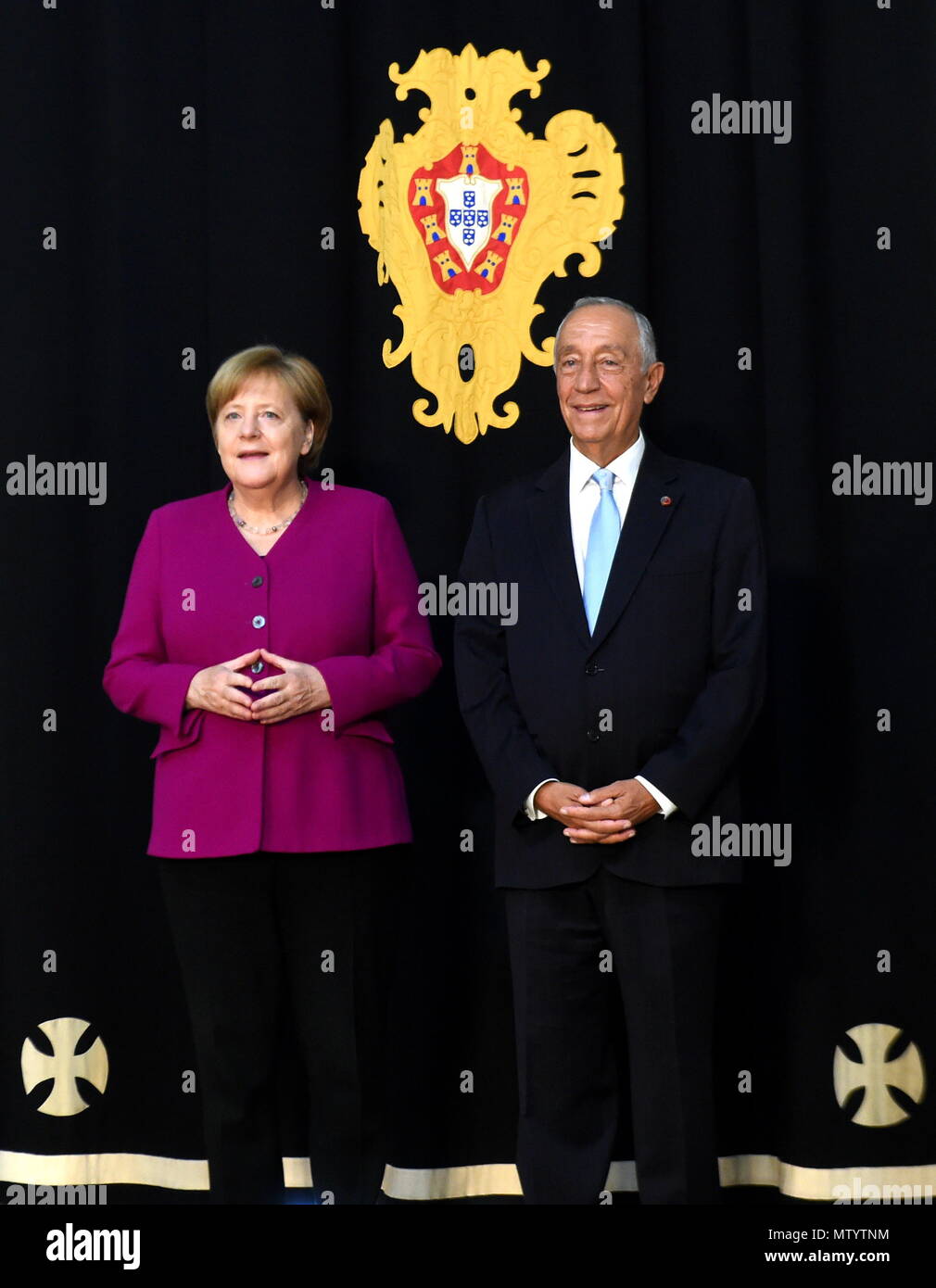 Lisboa, Portugal. El 31 de mayo, 2018. Presidente portugués Marcelo Rebelo  de Sousa (R) cumple con las visitas de la canciller alemana, Angela Merkel,  en Lisboa, Portugal, el 31 de mayo de