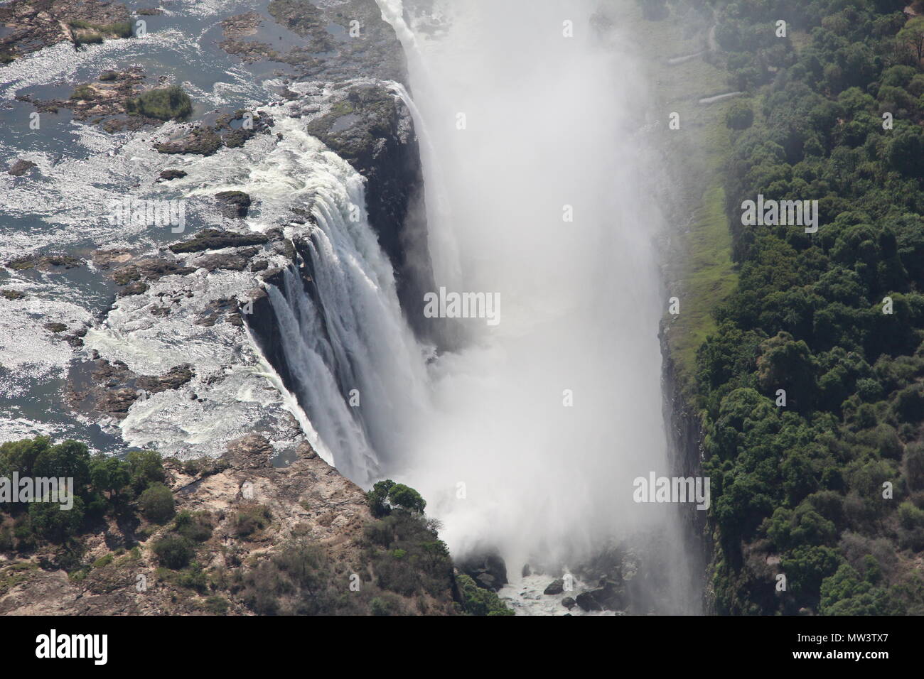 Spray de la Catarata Victoria Falls tomas aéreas desde un helicóptero Foto de stock