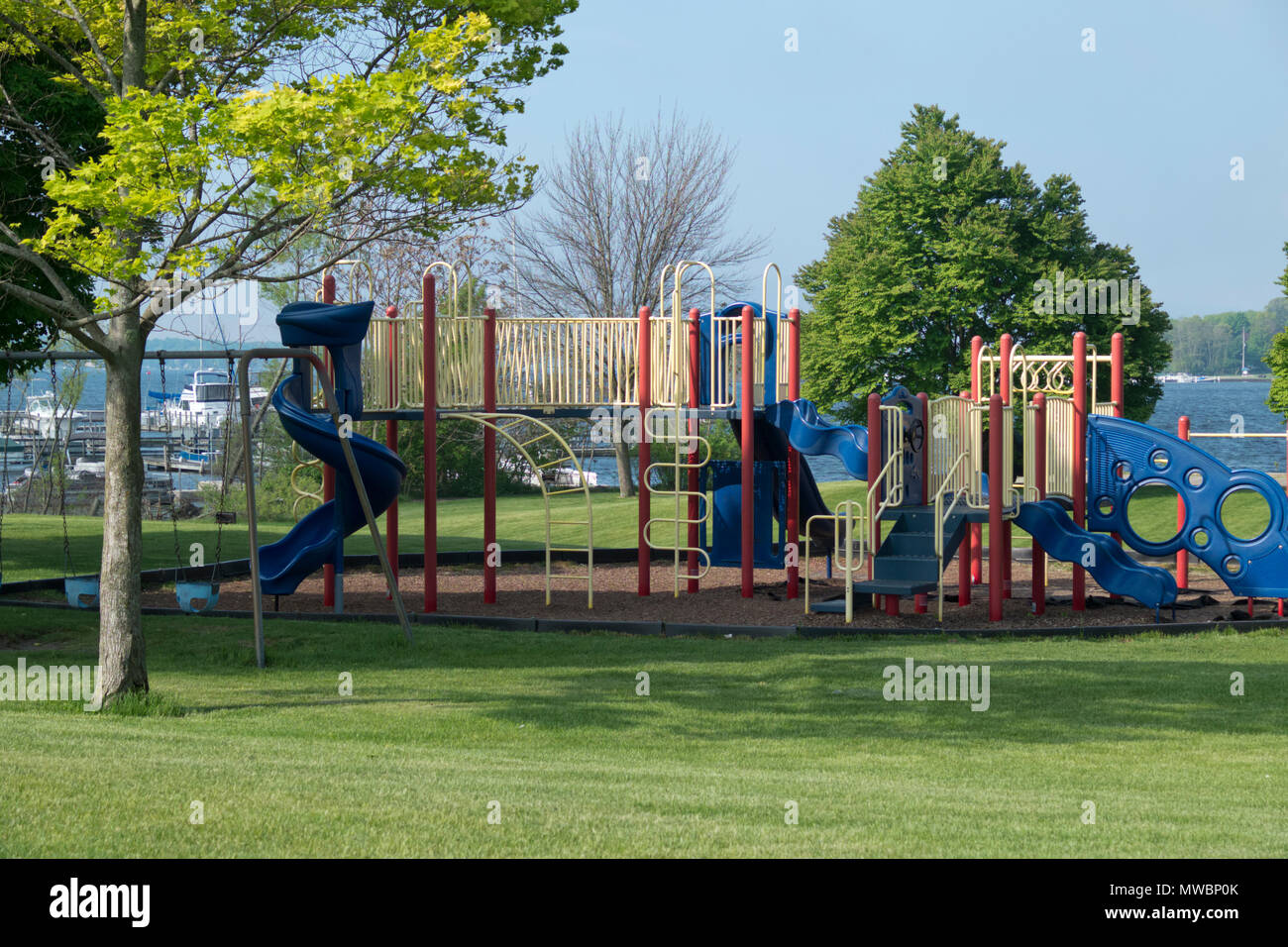 Equipos de juegos en Goodrich Park en Whitehall, Michigan, EE.UU. Foto de stock