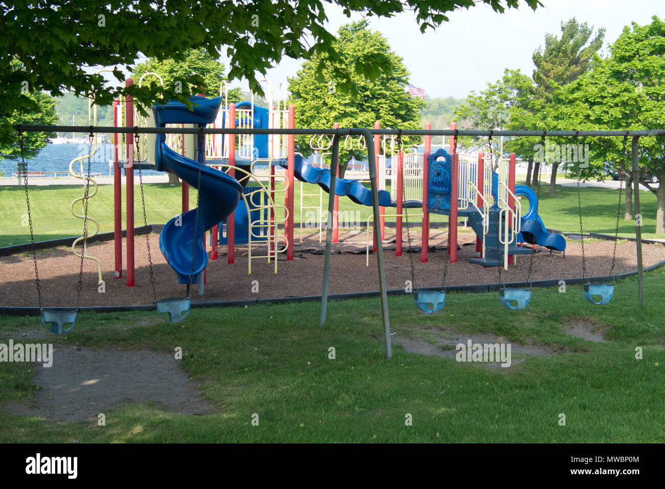 Equipos de juegos en Goodrich Park en Whitehall, Michigan, EE.UU. Foto de stock