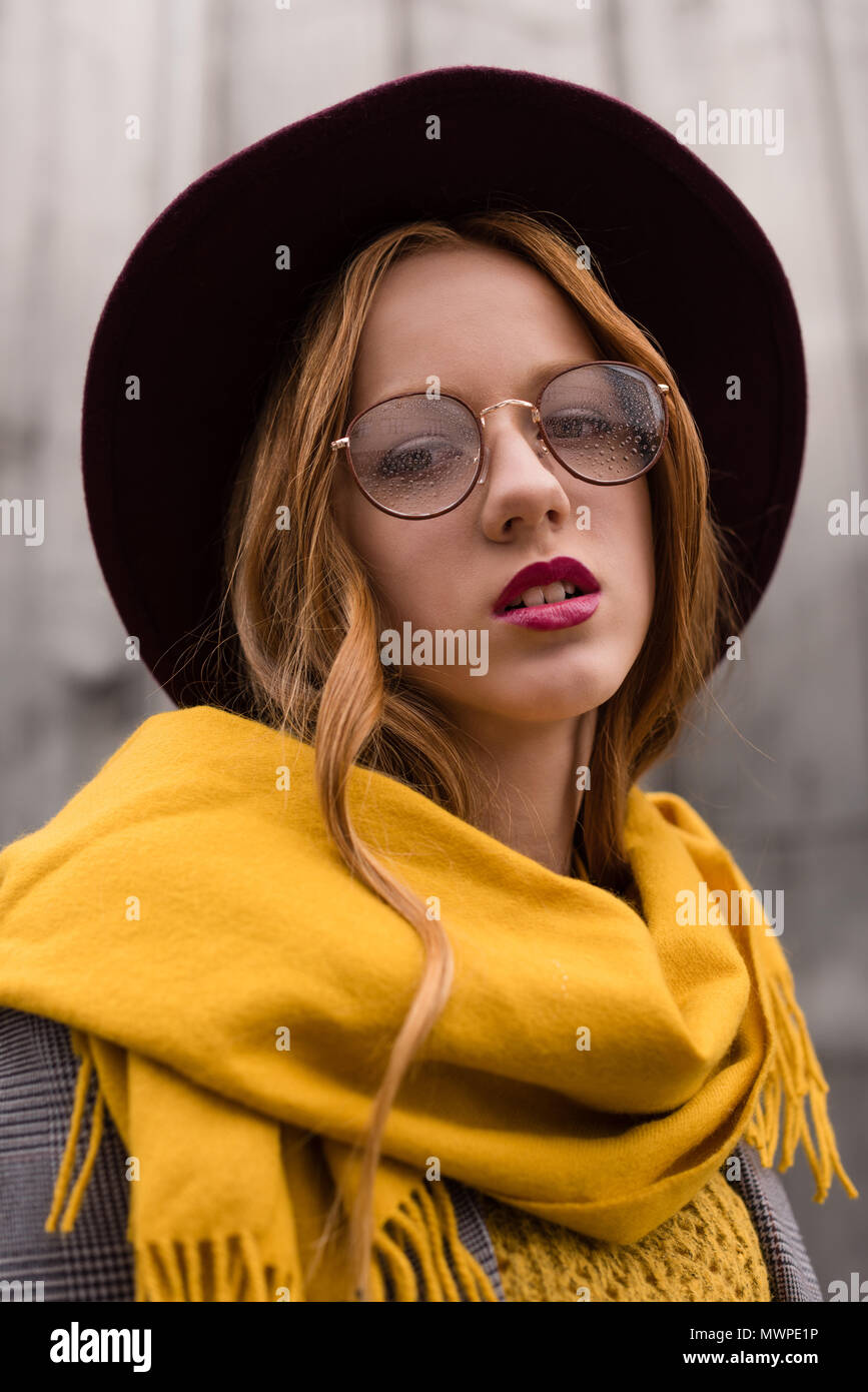 Redhead girl fotografías e imágenes de alta resolución - Página 18 - Alamy