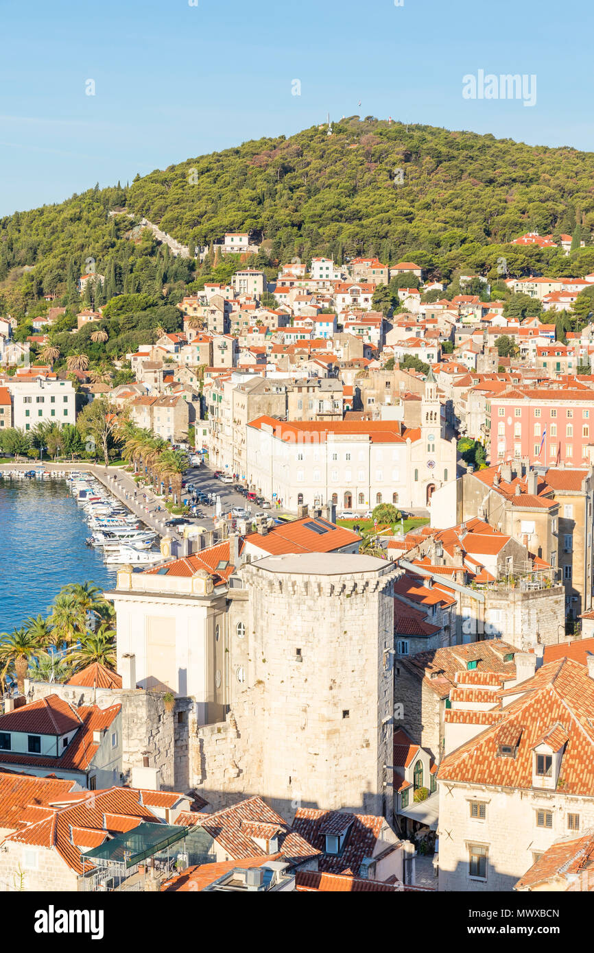 Vista desde el campanario de la Catedral de Split a través de la vieja ciudad, Split, Croacia, Europa Foto de stock
