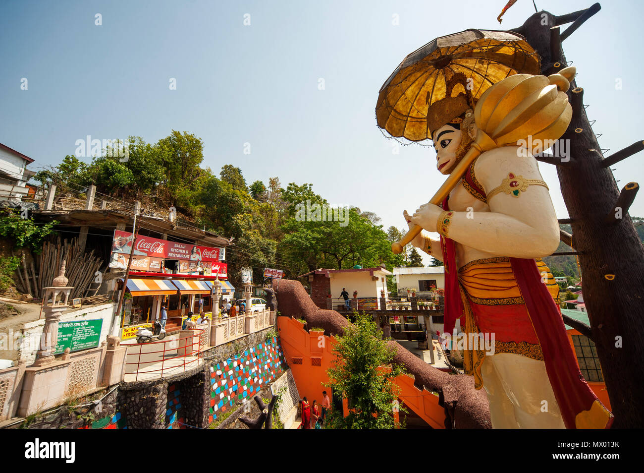 Imagen grande en el templo de Hanuman, Naukuchiatal Bhimtal, Uttarakhand, India Foto de stock