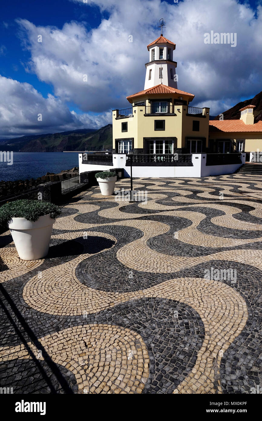 La torre vigía de Quinta do Lorde, Canical, al este de Madeira, Portugal, el Océano Atlántico, Europa Foto de stock