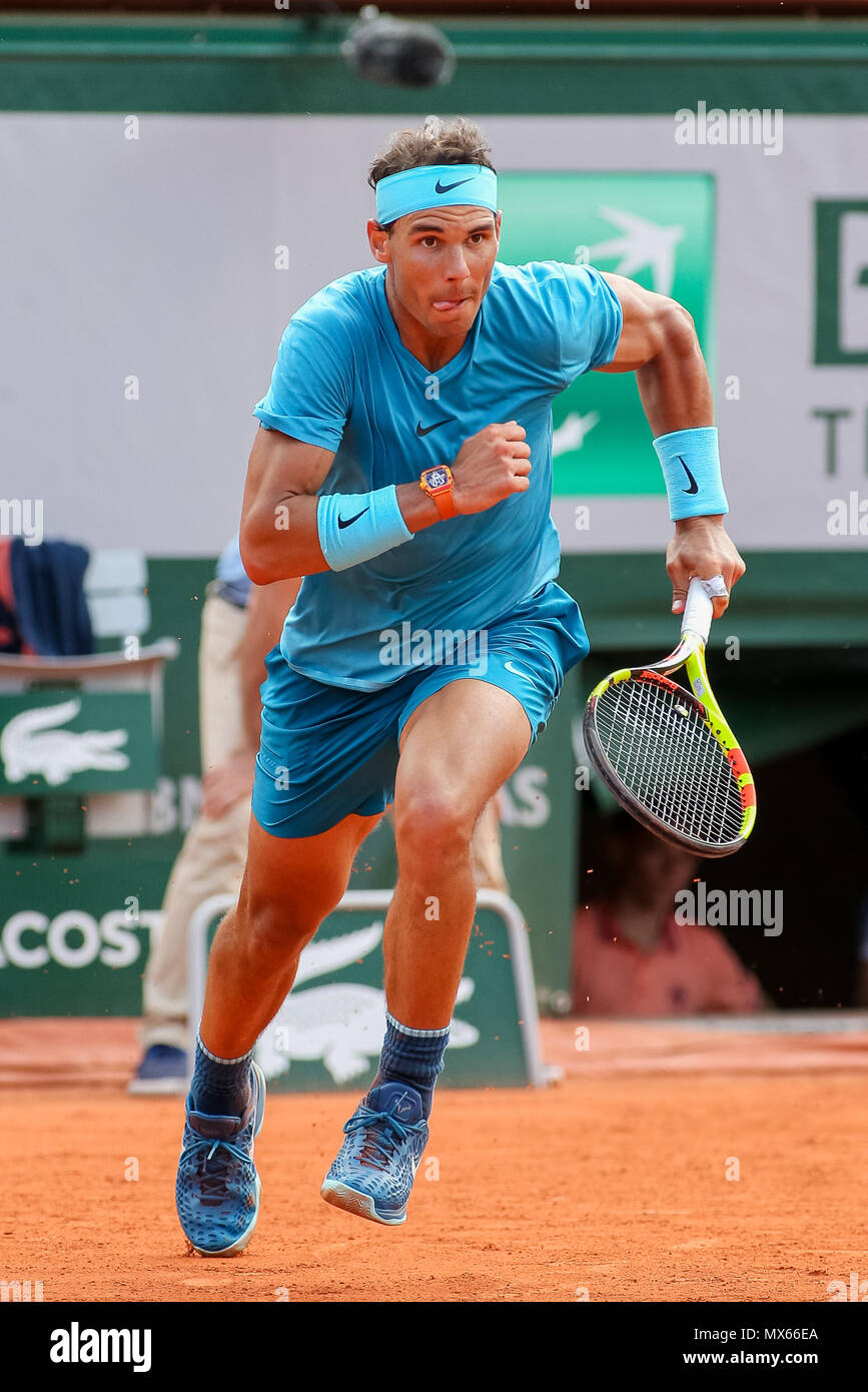 Rafael Nadal (ESP), 2 de junio de 2018 - Tenis: Rafael Nadal de España  durante la tercera ronda de hombres solteros partido del torneo Abierto de  Tenis de Francia contra Richard Gasquet