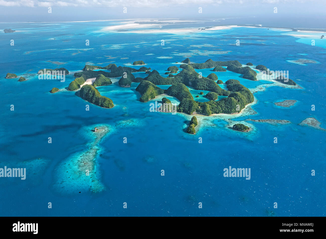 Luftaufnahme von den islas rocosas, Palau, Mikronesien Asien | Vista aérea de islas rocosas, Palau, Micronesia, Asia Foto de stock