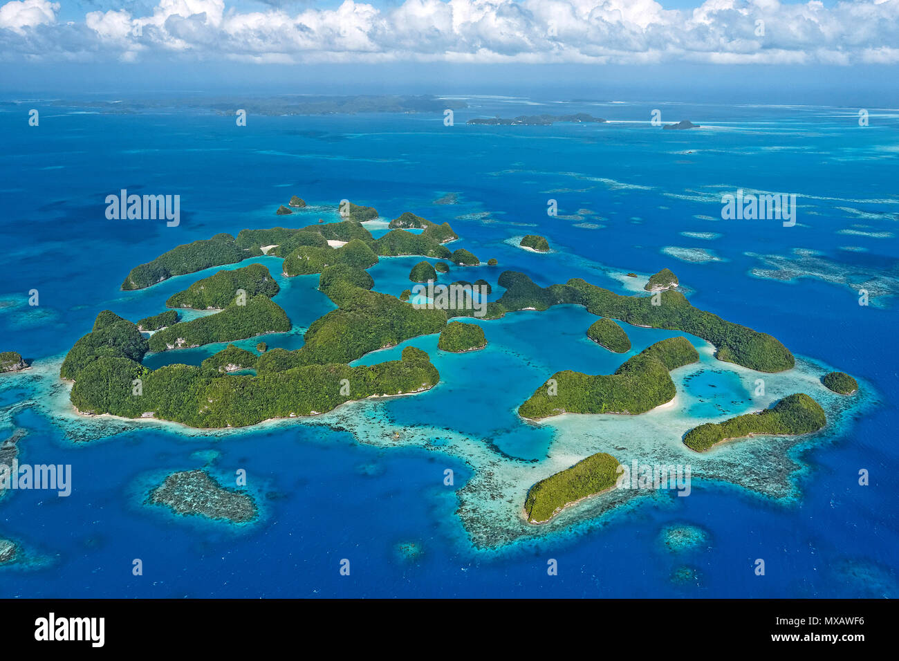 Vista aérea de las islas Rock, Palau, Micronesia, Asia Foto de stock