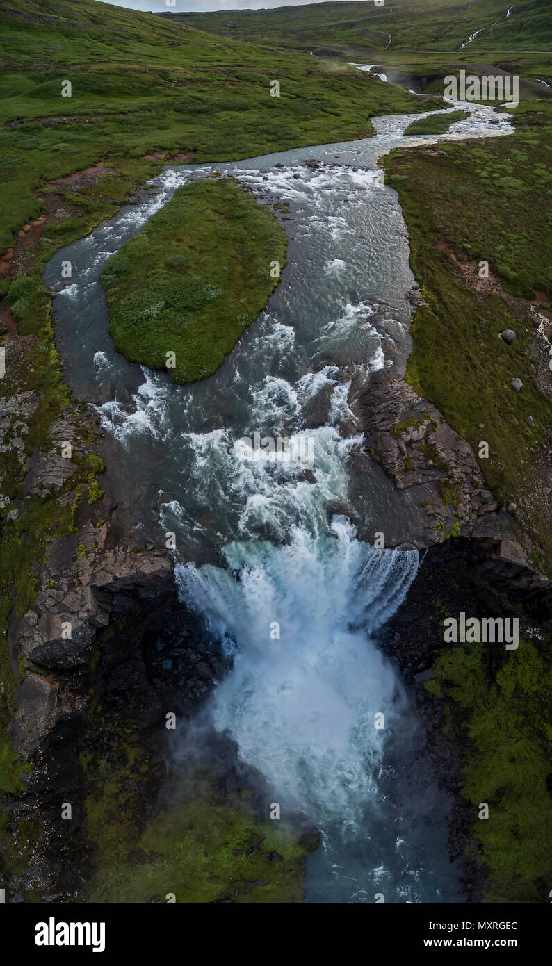 Vista de Drone Gufufoss, Seyðisfjörður Anuncios, este de Islandia  Fotografía de stock - Alamy