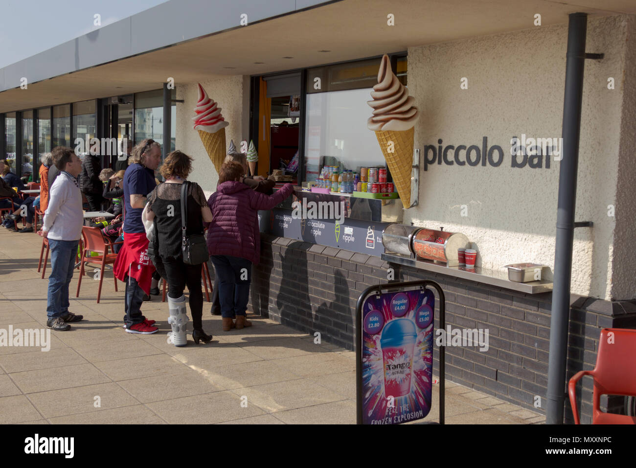 Barra de piccolo fotografías e imágenes de alta resolución Alamy