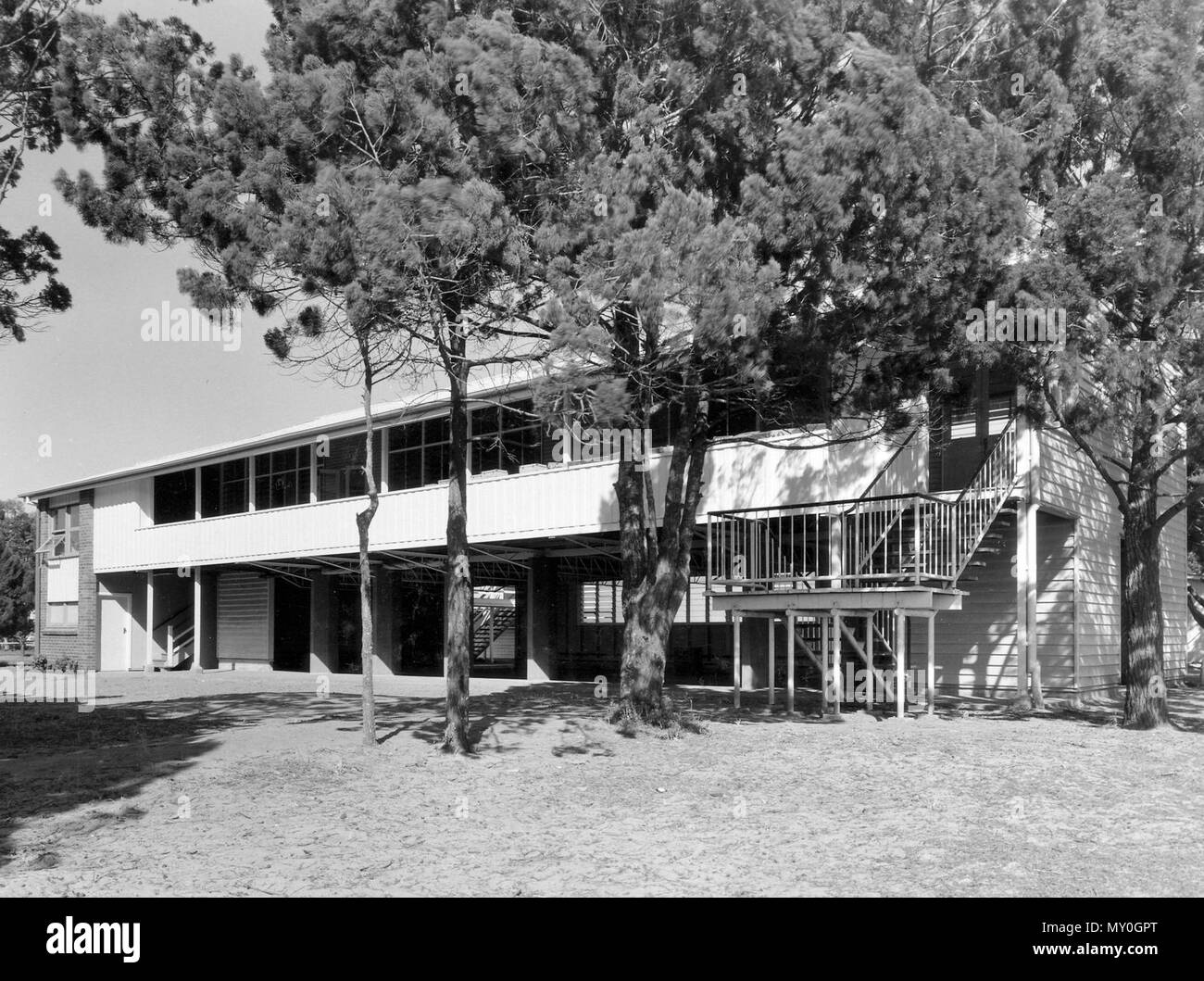 Escuela estatal de Burleigh Heads, Gold Coast, agosto de 1960. Burleigh escuela estatal abrió sus puertas el 19 de marzo de 1917. Fue renombrada escuela estatal de Burleigh Heads en 1927. Foto de stock