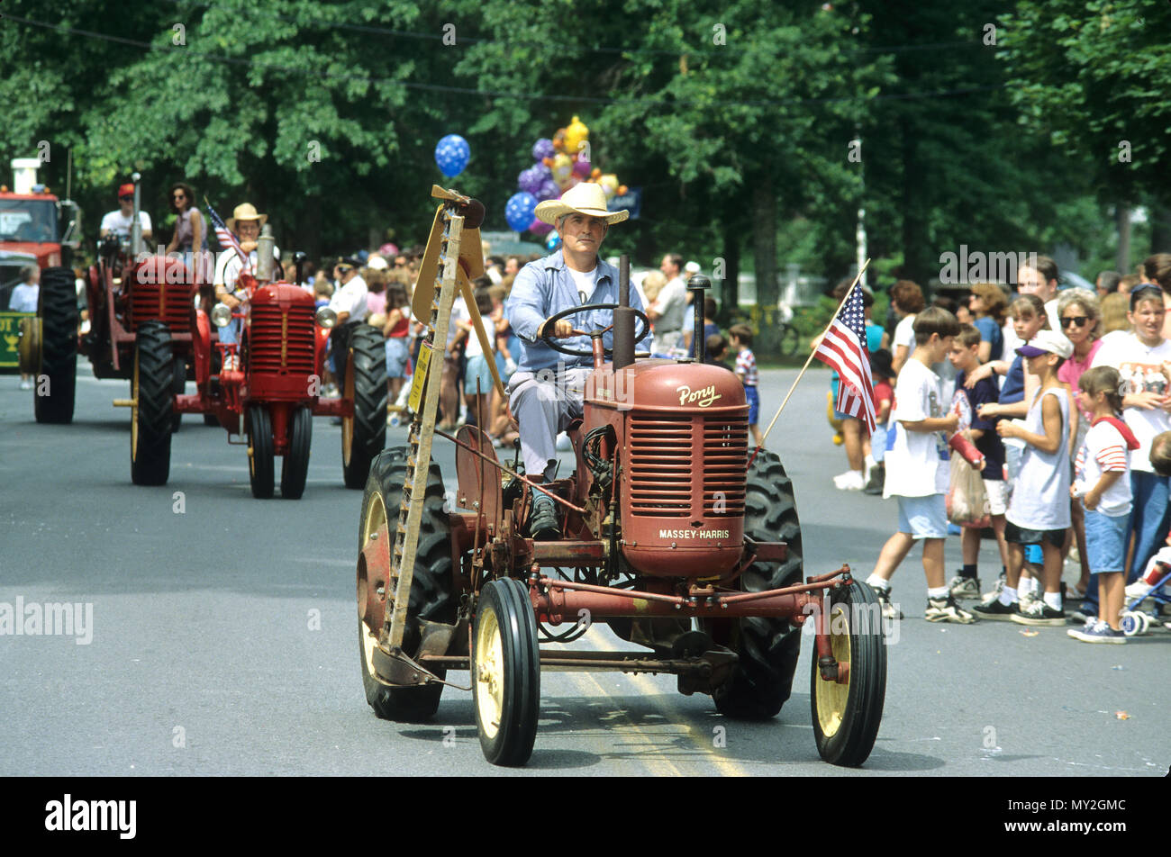 Las zonas rurales de Estados Unidos. Una pequeña ciudad 4 de julio desfile en Middleboro, Massachusetts, EE.UU. Foto de stock