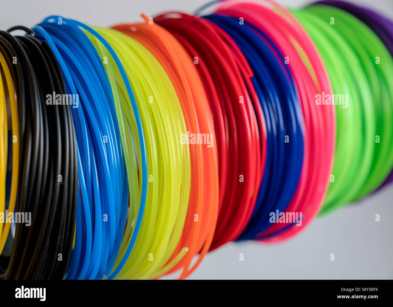 Plástico ABS de color PLA y filamento para la impresión en una impresora 3D  Fotografía de stock - Alamy